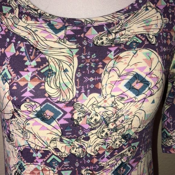 🎀 3/$20 Lularoe‎ women’s XXS Disney Princess Gigi tee - Picture 2 of 7